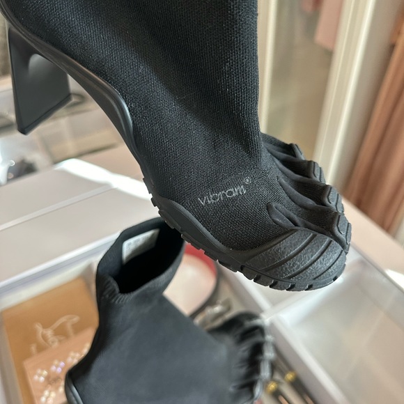 NEW LIMITED EDITION Balenciaga x Vibram Heeled Toe Shoes Extra RARE - Picture 8 of 13